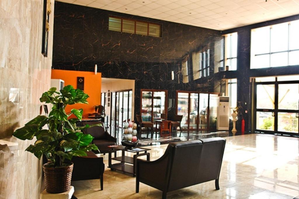 Crismon Hotel テマ エクステリア 写真